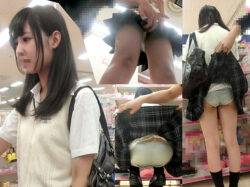 前代未聞！危険過ぎ前からめくり！美女のくっきりスジPお披露目14連めくり42